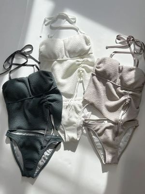 □ホワイト□無地チョーカー風リボンベアトップビキニ/ベアキニ(258042 □ホワイト□無地チョーカー風リボンベアトップビキニ/ベアキニ(258042