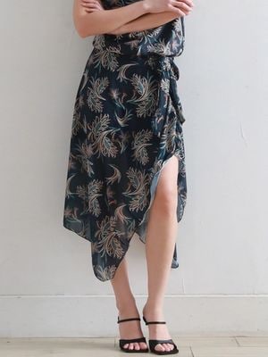 ビッグリーフ柄パレオ/サロート Lee Jofa Hollyhock Hdb Apricot/Moss Fabric – DecoratorsBest