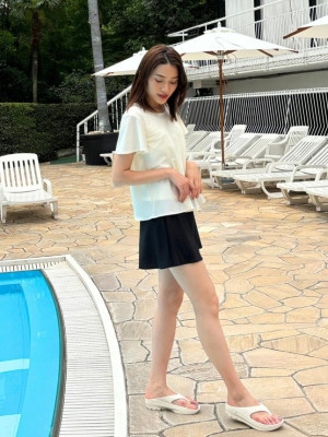 水際着】UVカット無地Tシャツブラ水着/トップス(243124)｜MIULAN TOKYO
