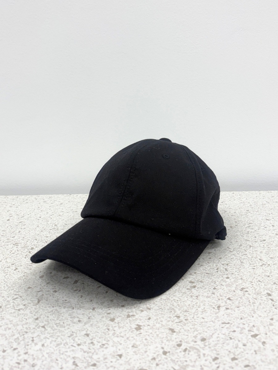 未使用 8LOME ビジュー付き黒キャップ フリーサイズ 完売品 一級遮光綿麻ロングバイザーキャップ(262010)｜MIULAN TOKYO公式通販