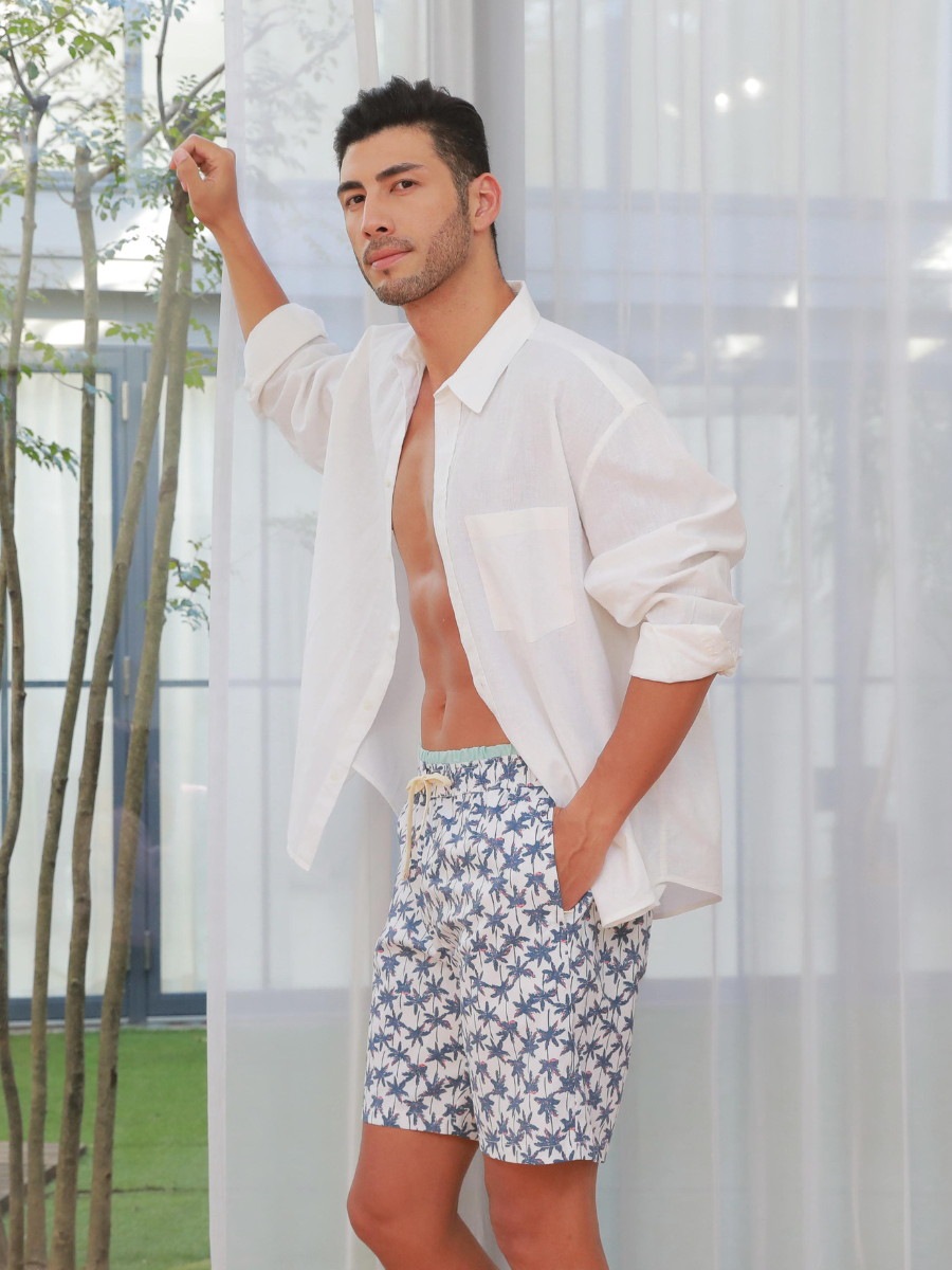 新作】ヤシ柄プリントレギュラー丈メンズサーフパンツ(256311)｜MIULAN