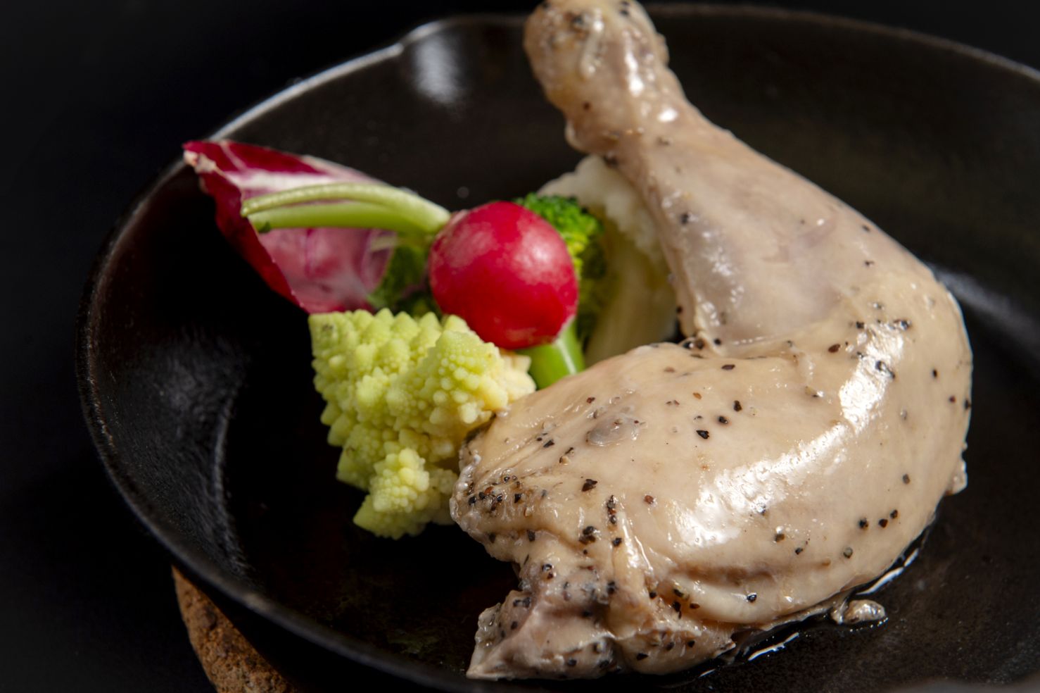 ブラックペッパーガーリックチキン（骨付き）🍗