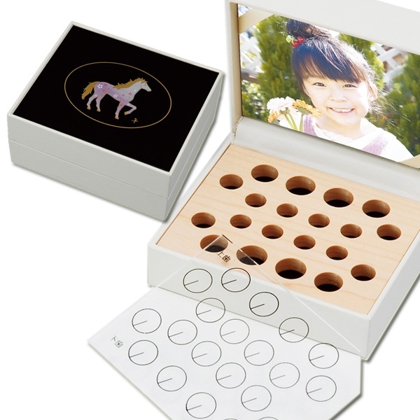 ≪送料無料！≫TEETH BOX（乳歯ケース） 黒 干支蒔絵 午（うま） | 和