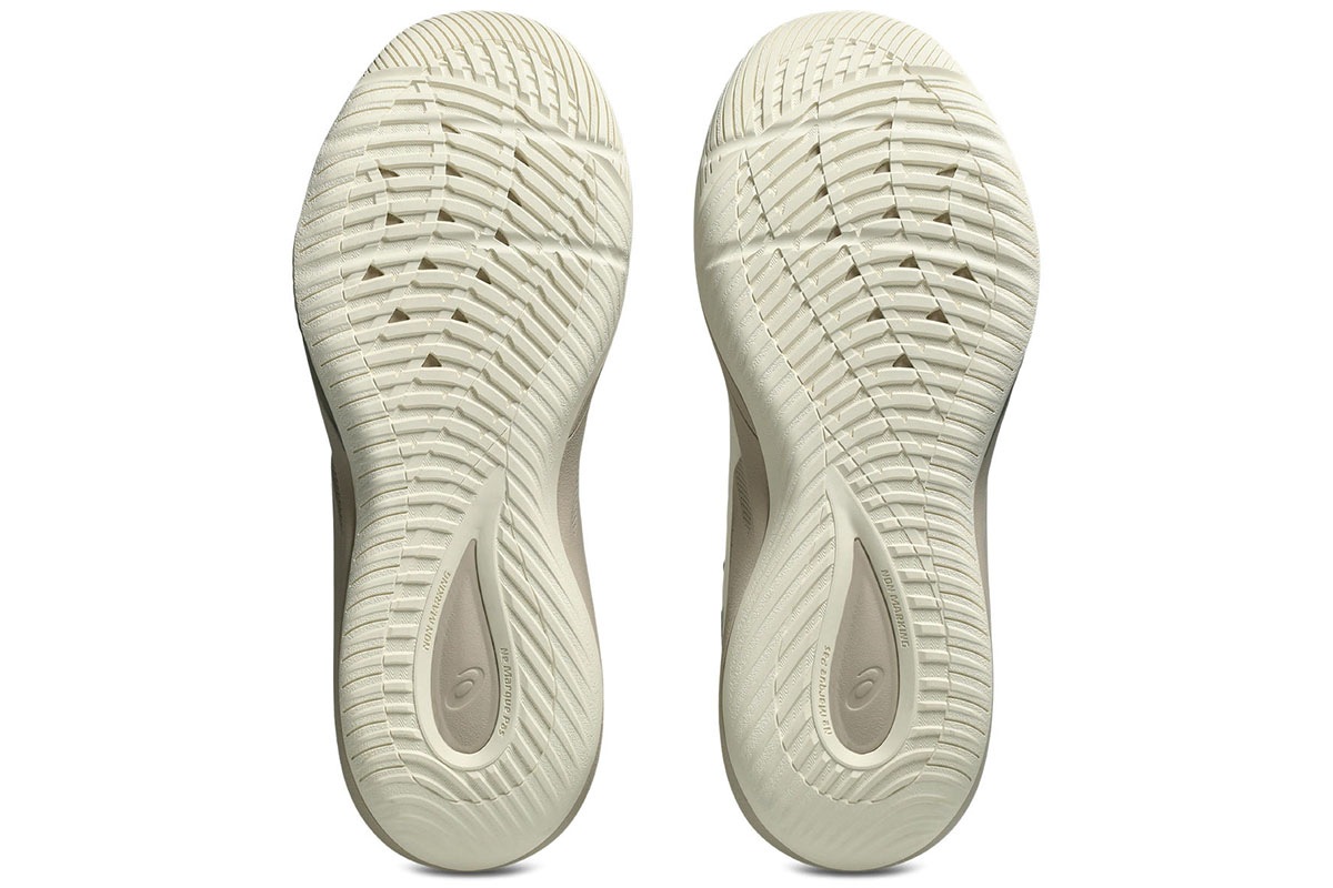 スタンダード（レギュラー）ラスト NOVA SURGE LOW 2ノヴァサージ2ロー アシックス 【1061A051-250】 バスケ バッシュ シューズ 靴 2026/8/20