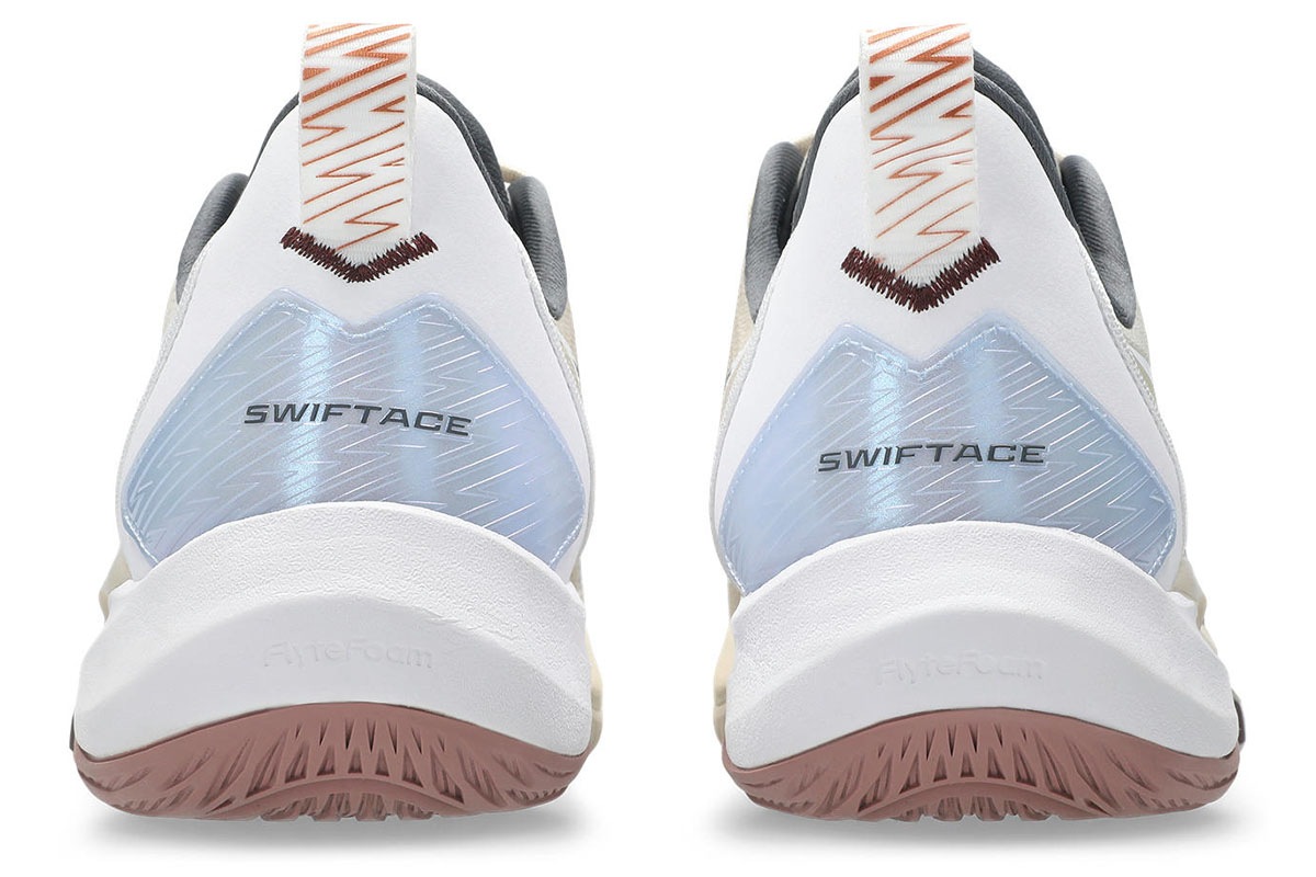スタンダード（レギュラー）ラスト SWIFTACE スウィフトエース アシックス 【1063A114-250】 バスケ バッシュ シューズ 靴 2026/8/20