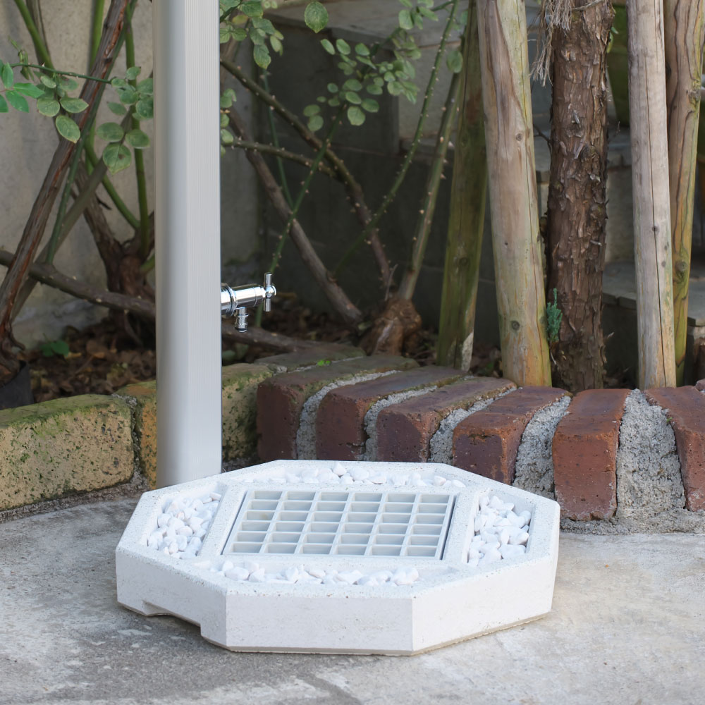 水栓パン Octagon(オクタゴン) ホワイト G211P8-W 屋外水栓パン