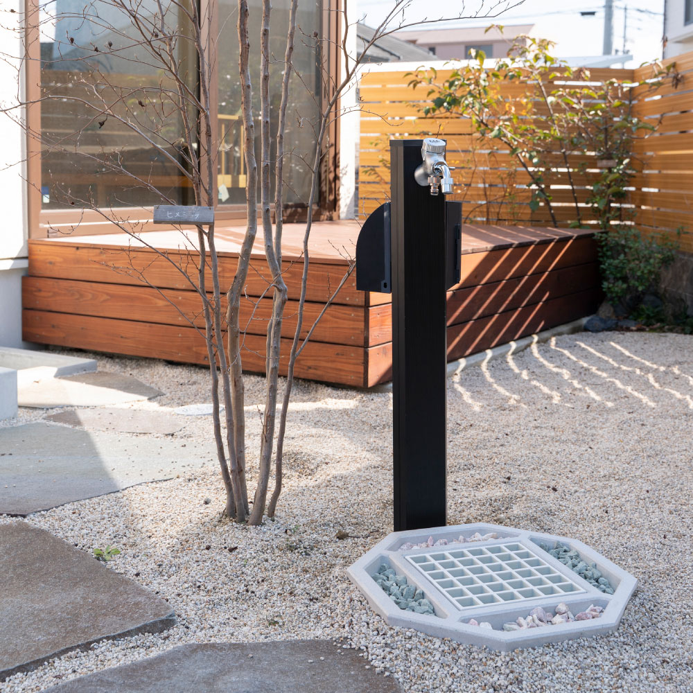 水栓パン Octagon(オクタゴン) ホワイト G211P8-W 屋外水栓パン