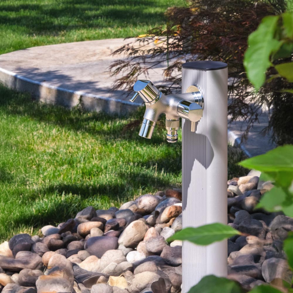 二口横水栓 チェロ 鋳肌メッキ｜2口・2股の蛇口 おしゃれでコンパクト