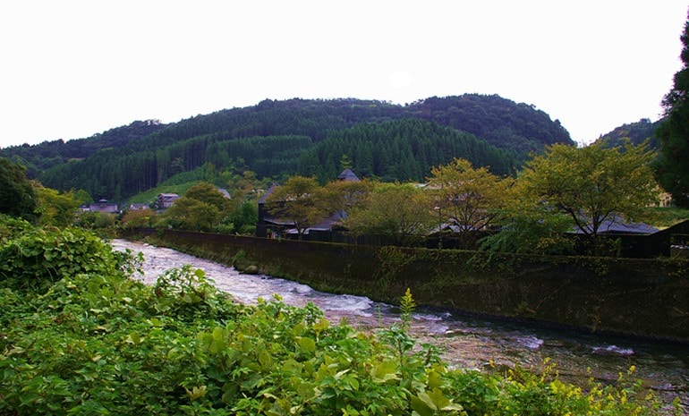 温泉水マグナ 硬度300 無炭酸 (500mlx24本入)　【産地直送】