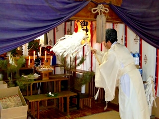 【予約品】若水 2027年 元旦に採水する若水 龍泉洞の水 『若水』 (2Lx6本) 産地直送【沖縄県、島嶼部は除き送料無料】