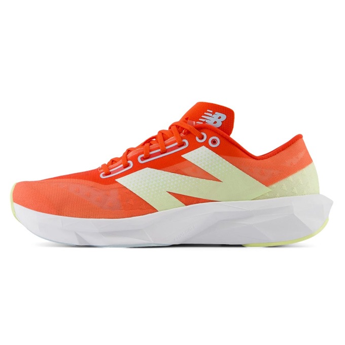 23.5cmのみ】New Balance（ニューバランス）FuelCell Pvlse v1