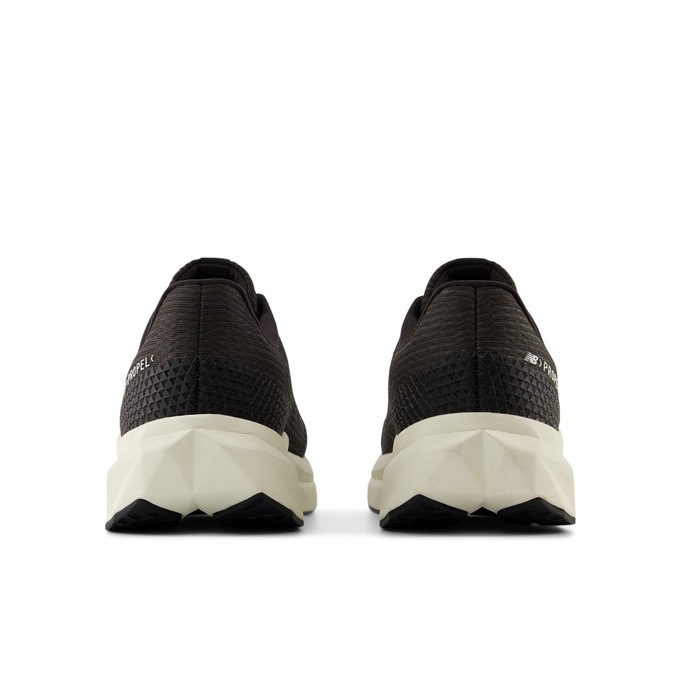 New Balance（ニューバランス）FuelCell Propel v5（MFCPRCB5D
