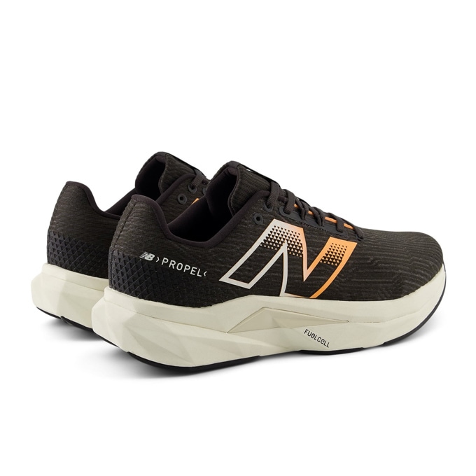 New Balance（ニューバランス）FuelCell Propel v5（MFCPRCB5D