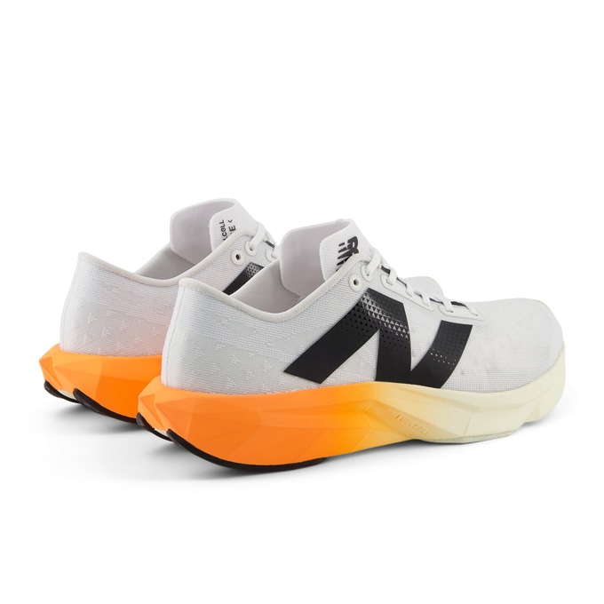 New Balance（ニューバランス）FuelCell Pvlse v1（WFCNPCHB
