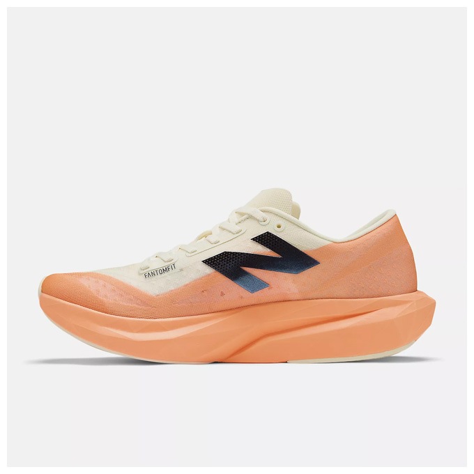 New Balance（ニューバランス）FuelCell Rebel v4（MFCXCO4D