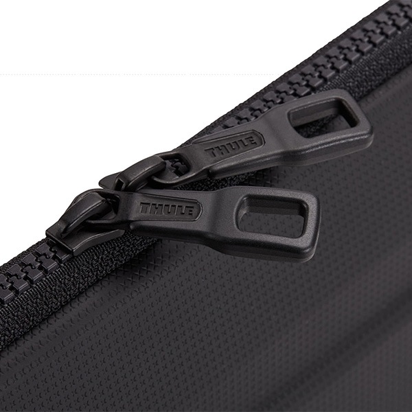MacBook Pro 16ޤб ꡼ å  ȥå THULE Gauntlet 4 MacBook Pro Sleeve 16 (TGSE2357)̵ʲ츩ˡ