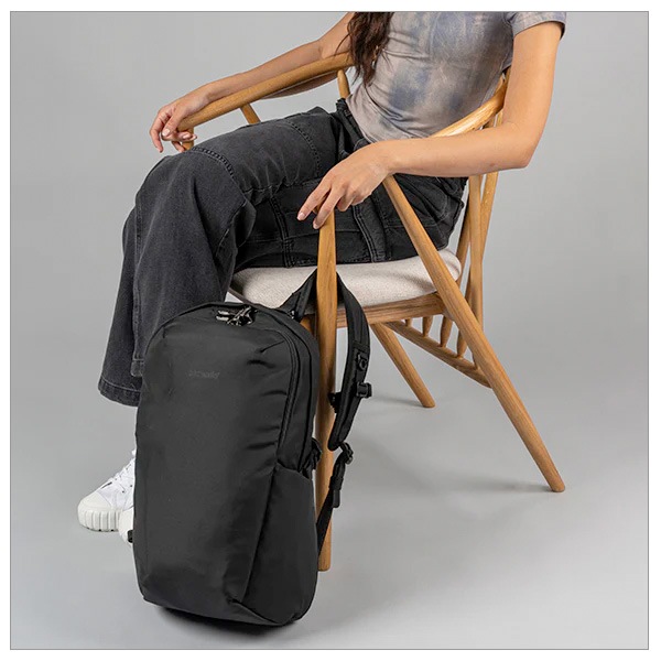 Pacsafe V24 �Хå��ѥå�  (12970389) ���� �����ɻߵ�ǽ ����ι�Կ侩 ���å�������̵���ʲ��츩������ˡ�