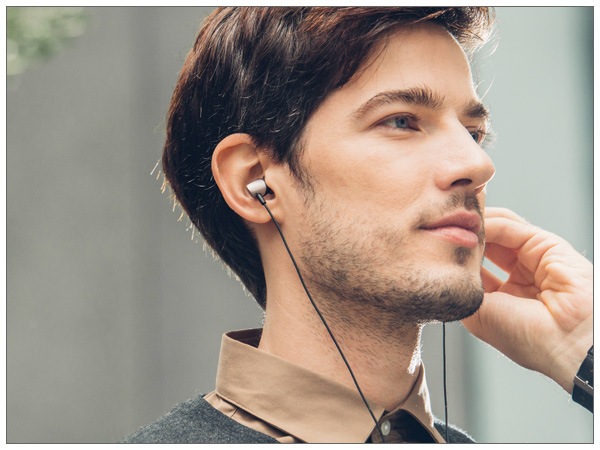 moshi Mythro C (USB-C ���ƥ쥪����ۥ�)