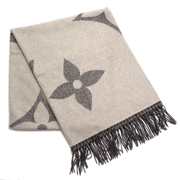ギフトラッピング無料 ヴィトン マフラー メンズ LOUIS VUITTON Scarf ストール スカーフ エシャルプ・モノグラム ジャイアント グリクレール  グレー系 M77951|ブランド一覧