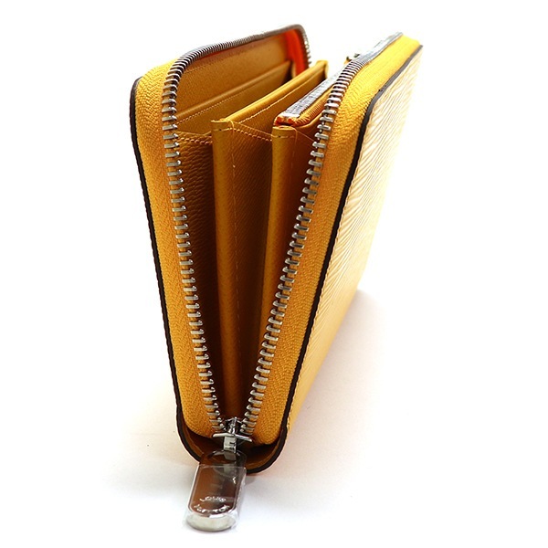 �륤�����ȥ� Ĺ���� LOUIS VUITTON Wallet M83631