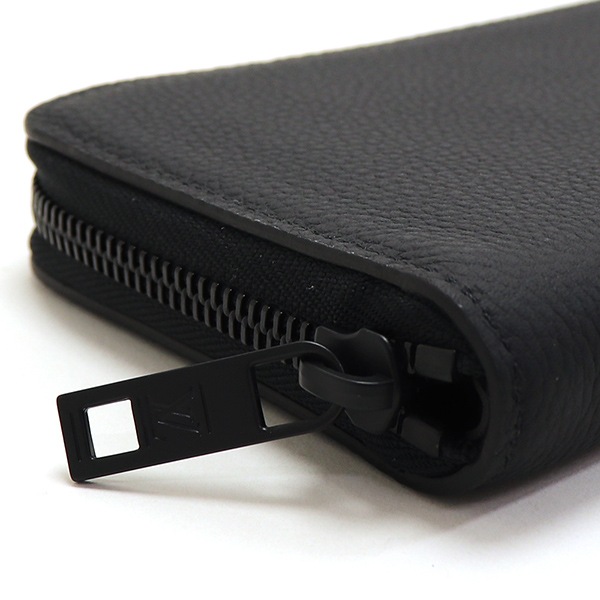 �륤�����ȥ� Ĺ���� LOUIS VUITTON Wallet M81743