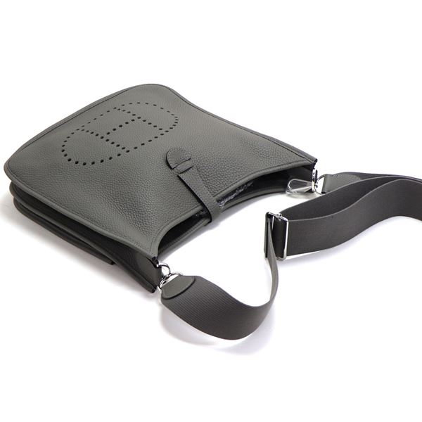 ����᥹ ���������Хå� ��ǥ����� HERMES ����ᥤ�䡼 ���֥�� 3 �ȥꥪ�� 