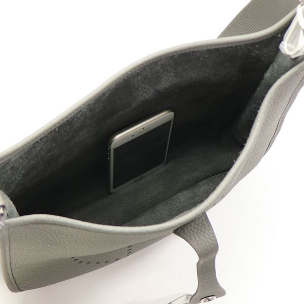 ����᥹ ���������Хå� ��ǥ����� HERMES ����ᥤ�䡼 ���֥�� 3 �ȥꥪ�� 