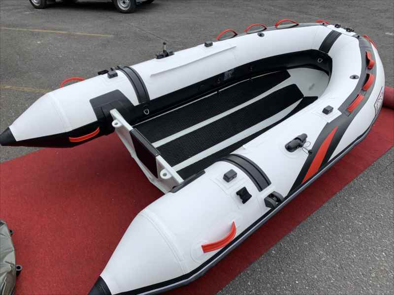 beeボート　ゴムボート   トーハツ6馬力　船検付き beeボート ゴムボート トーハツ6馬力 船検付き