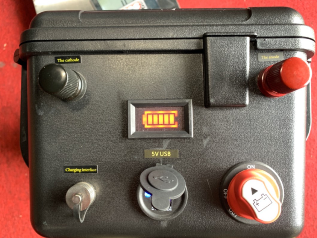 0909バッテリー充電器 40A 12V/24V鉛電池/12V LiFePO4 0909バッテリー充電器 40A 12V/24V鉛電池/12V LiFePO4