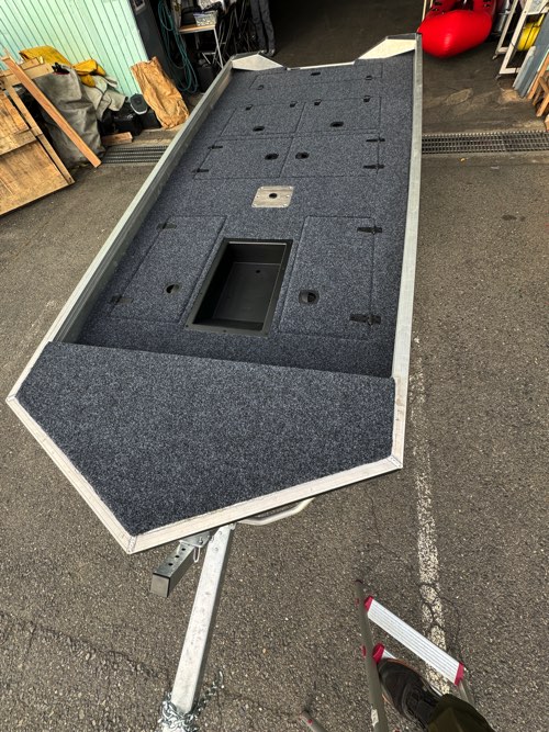 ウォーターボーン　カーボンデッキのみ Karamas KJ330 エクスプローラー/カスタムデッキAモデル/船外機＋