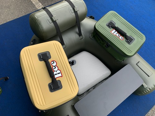 ̵�������ä������塼�֤˥����顼��BEE ������Хå���40cm��