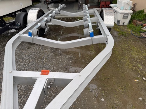 �����˶�����5.66�����ե륢��ߥե졼����ѡ�ͽ�������ա��������17ft���饹�ȥ졼�顼��BEE BT-A580/16〜17ft�б�