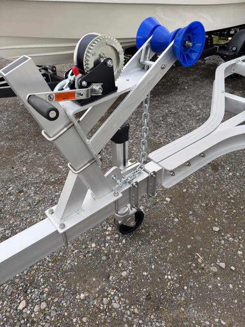 �����˶�����5.66�����ե륢��ߥե졼����ѡ�ͽ�������ա��������17ft���饹�ȥ졼�顼��BEE BT-A580/16〜17ft�б�