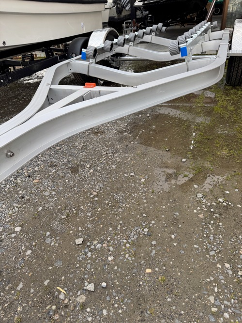 �����˶�����5.66�����ե륢��ߥե졼����ѡ�ͽ�������ա��������17ft���饹�ȥ졼�顼��BEE BT-A580/16〜17ft�б�