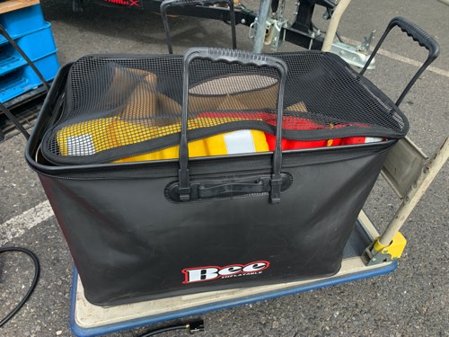 ������Ǽ���緿�ɿ�Хå����BEE �ǥå��� 70cm��70/45/40cm