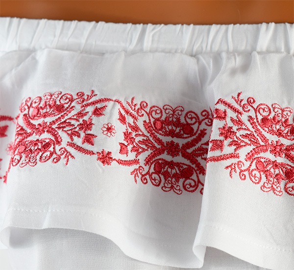 在庫一掃セール イタリアインポートパジャマ NOTTINGHAM 33564 オフショルダー刺繍パジャマ　2色