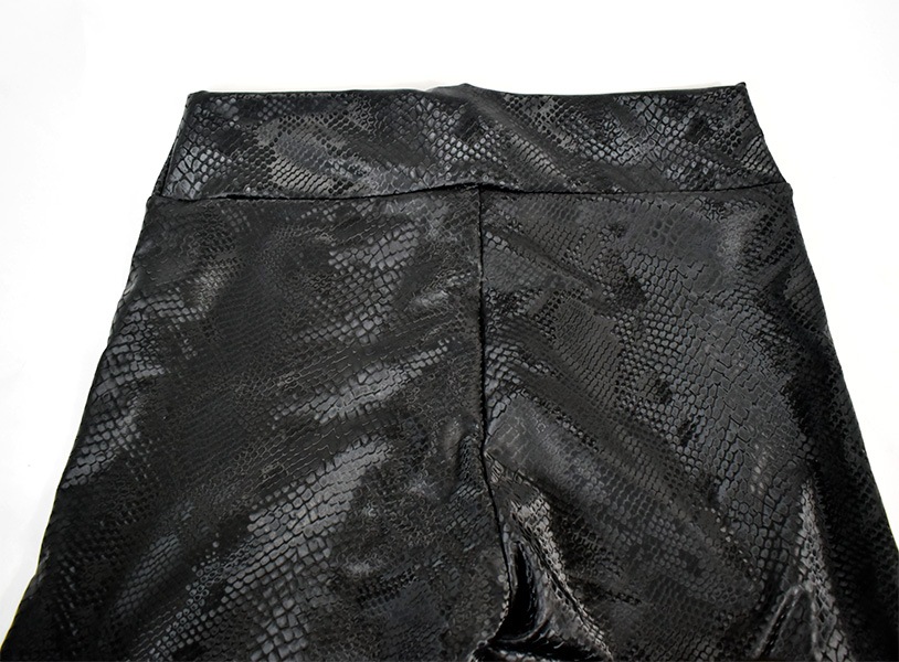 イタリア インポート ブランド レギンス ELETTA 13126 スネーク柄サーマルレギンス 黒