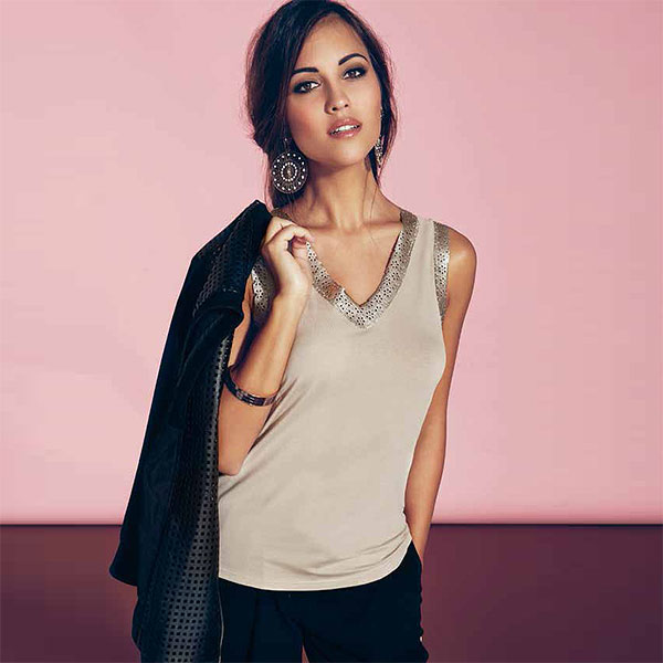 在庫一掃セール  春夏 インポート カットソー ANDRA 3728 レザー切替Vネックノースリーブカットソー ベージュ 黒 