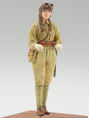 1/35 帝国陸軍戦車長 feat.中村 桜フィギュア - MODELKASTEN