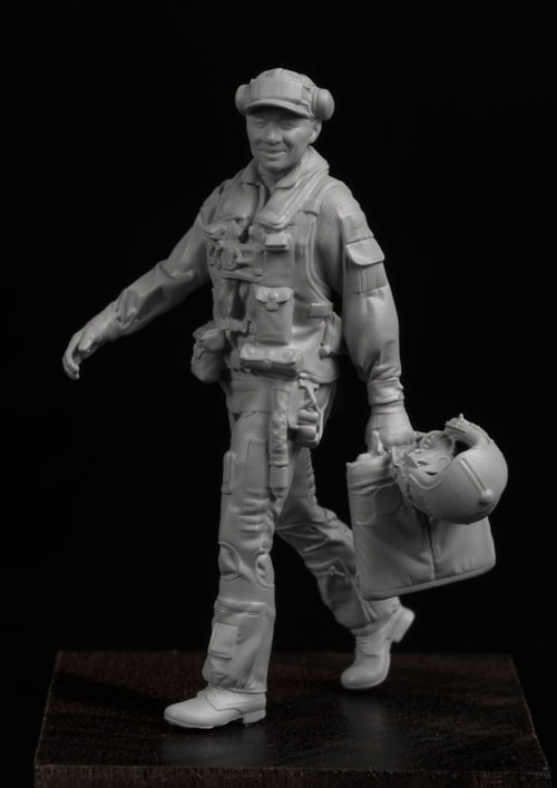 3Dプリント 1/48 空自パイロット/男性 - MODELKASTEN