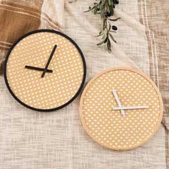 ラタン調ウォールクロック｜静音で暮らしに溶け込む北欧モダンデザイン