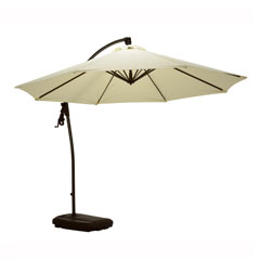 ガーデンパーティやプールサイドで使えるガーデンパラソル アイボリー