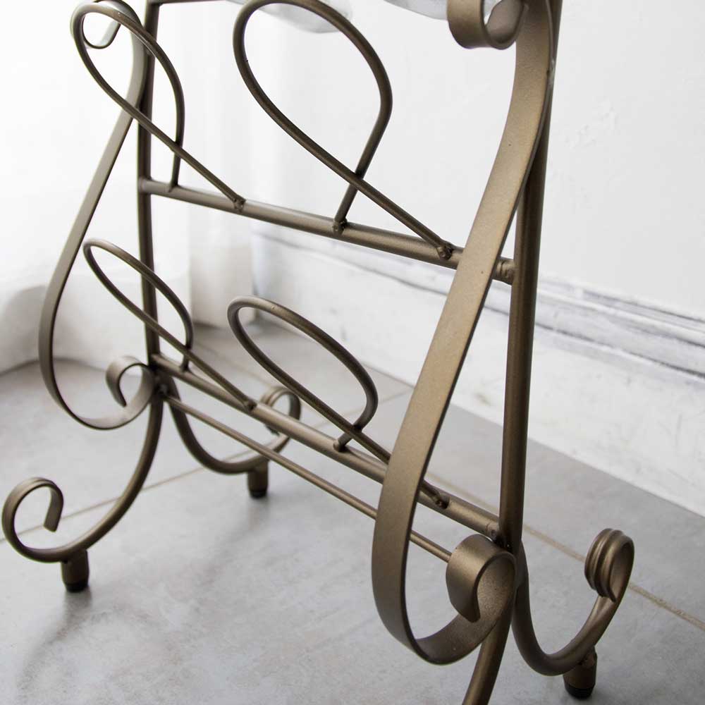 上品なアンティークゴールドのフレームが魅力のスリッパラック 上品なアンティークゴールドのフレームが魅力のスリッパラック