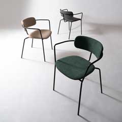 北欧布張りダイニングチェア｜重ねて収納できる軽やかデザイン