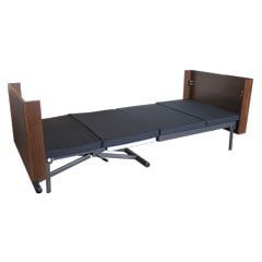 簡易ベッドになるセンターテーブル | シンプルなデザイン