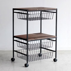 ビンテージ調の色合いが印象的なスリムなキッチンワゴン