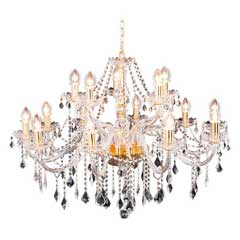 ガラスの輝きが満ちるクラシカルシャンデリア照明｜多灯で彩る至高の空間