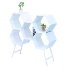 はちの巣モチーフのスチールシェルフ｜キッズルーム