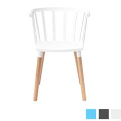 天然木の脚とマットカラーのコームバックチェア｜北欧ナチュラル