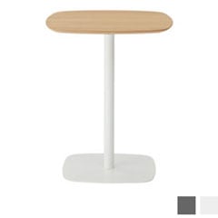 天然木の天板とマットカラーの脚のカフェテーブル｜グレイッシュトーンなインテリア